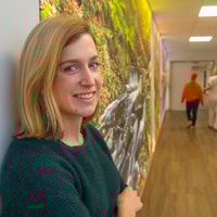 Dr. Justine Defreyne
