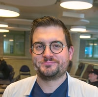 dr. Sam Schelfout